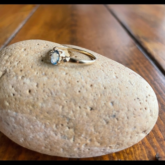 Gold Ring Topaz, 10k - Picture 2 of 2